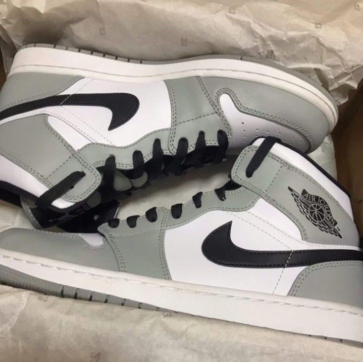 AJ1 HIGH MID GREY